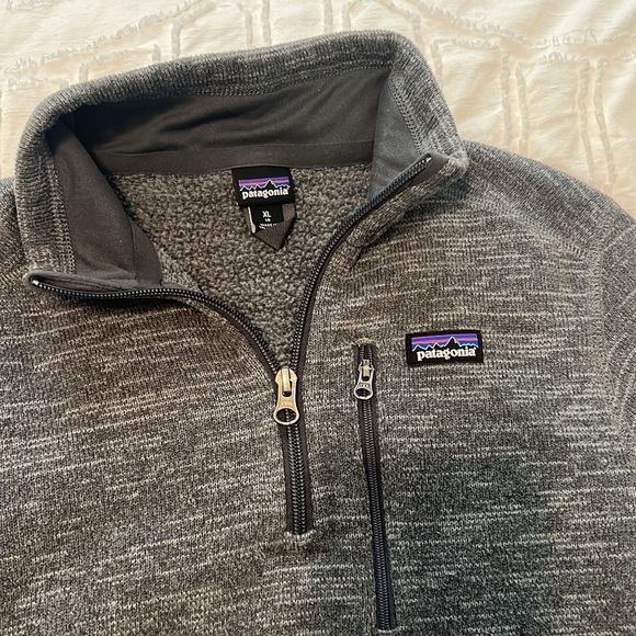 Girls Patagonia quarter zip - Picture 2 of 3